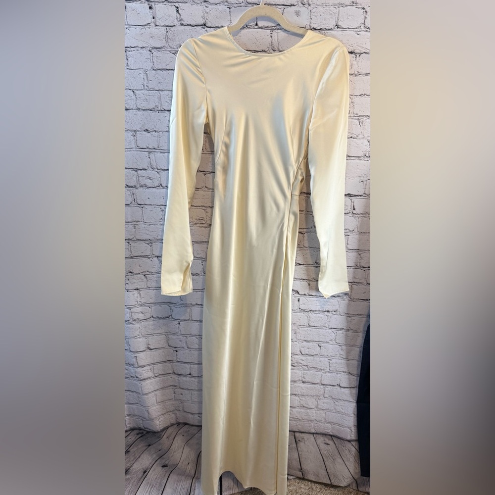 Elegant Cream Long Sleeve Dress